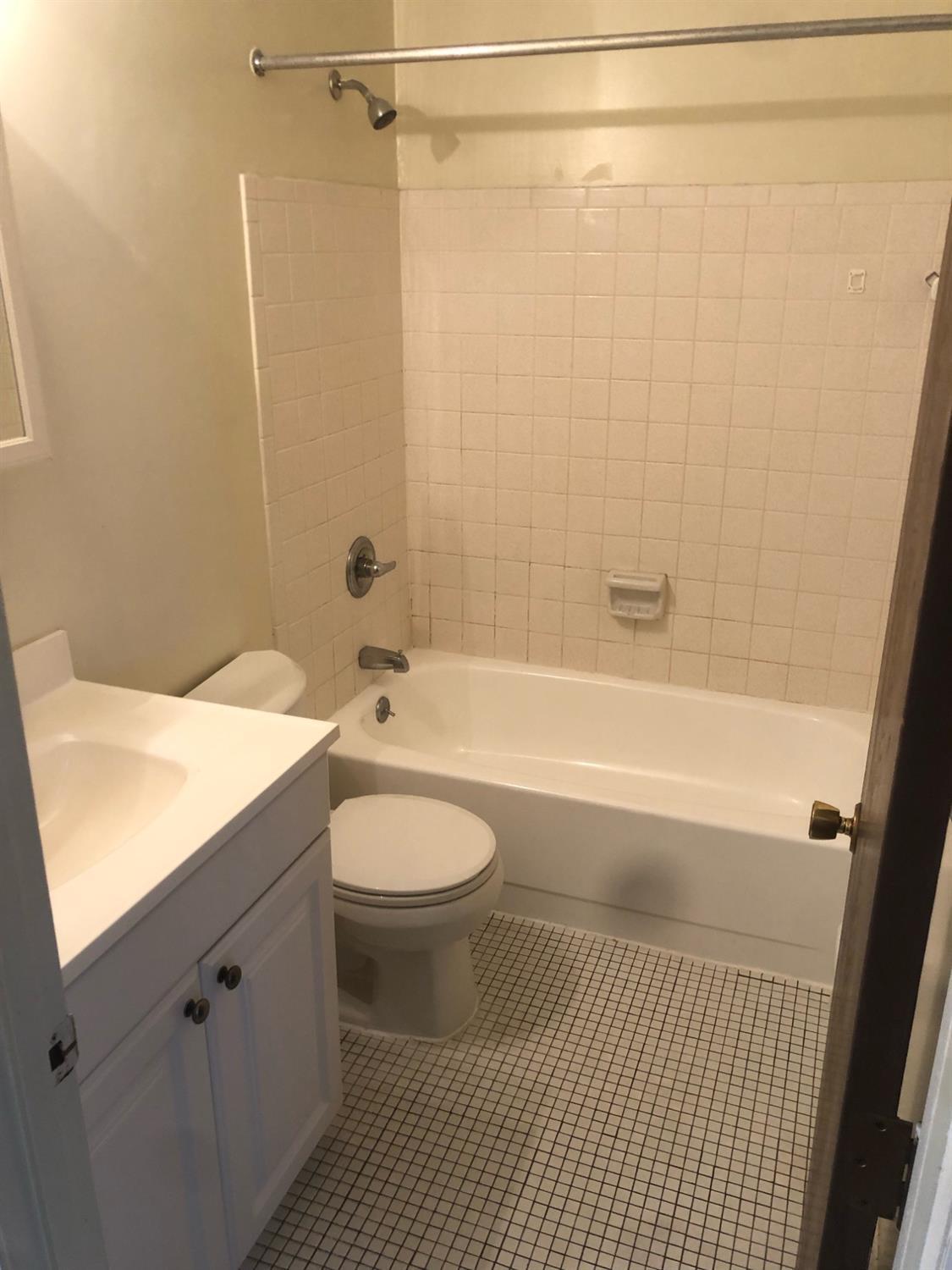 4200 Taylor Road, Unit C12 Batavia, OH 45103 - Photo 6 of 7
