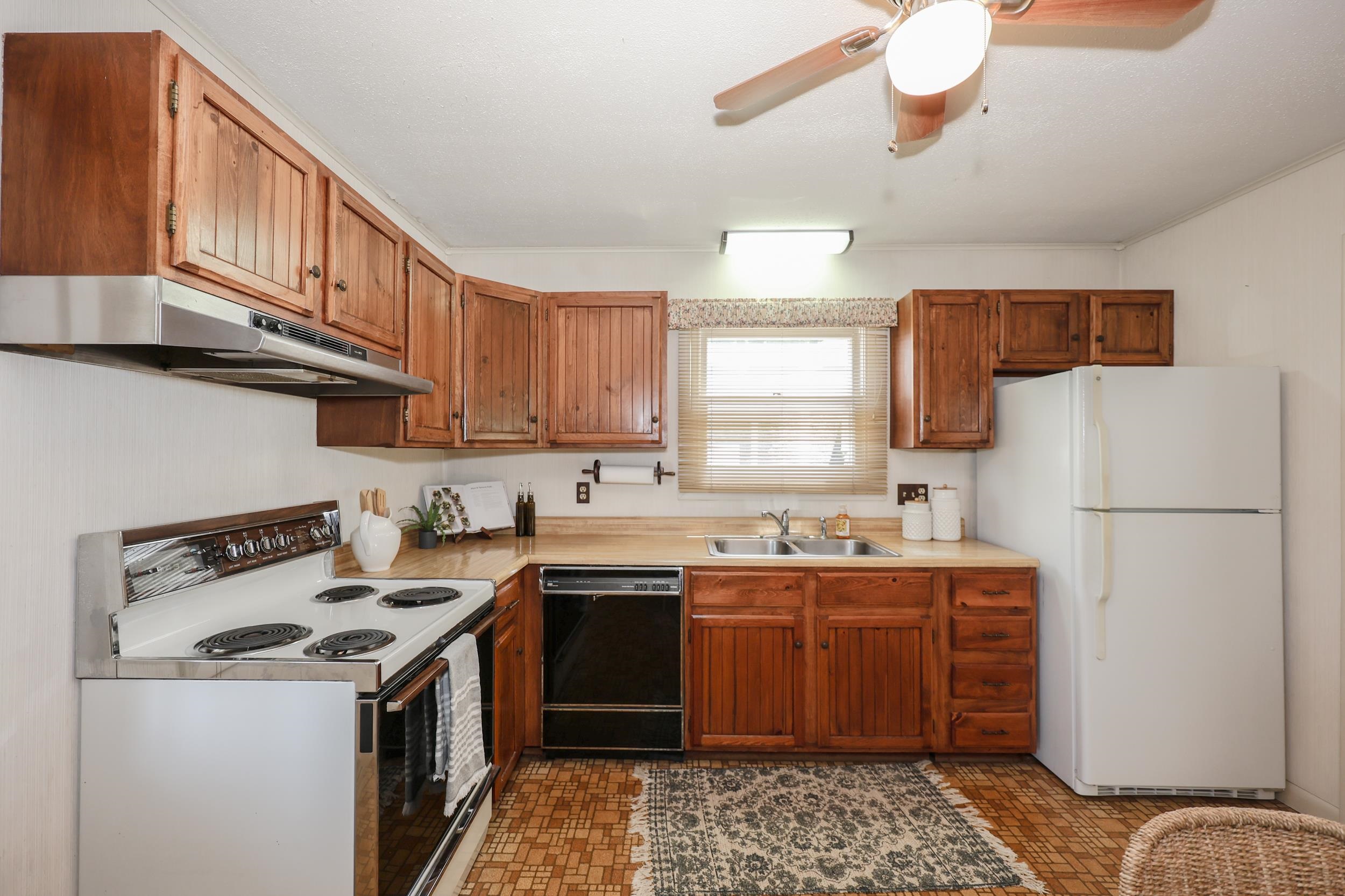 26 Rundlett Street Concord, NH 03301 - Photo 5 of 34