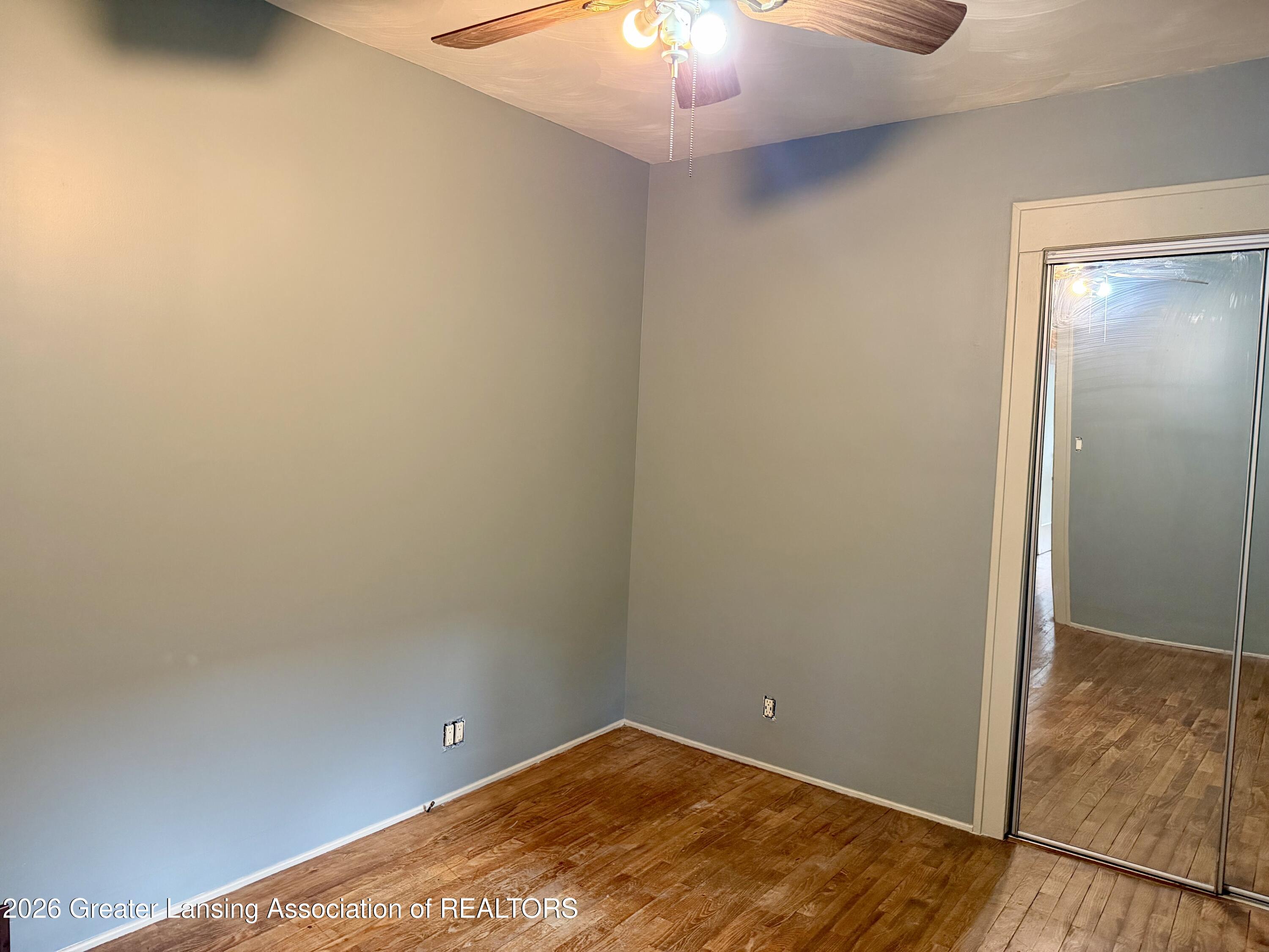 529 Shepard Street Lansing, MI 48912 - Photo 15 of 31 Primary Bedroom
