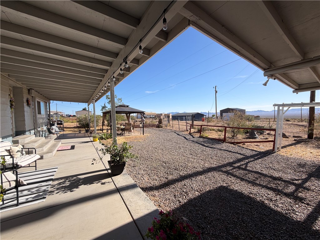4680 Smoketree Road Golden Valley, AZ 86413 - Photo 8 of 39