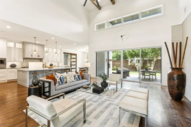 $2,995,000 | 5960 Williamstown Road, Dallas, TX 75230