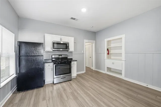 $219,900 | 3018 Sappington Place, Fort Worth, TX 76116