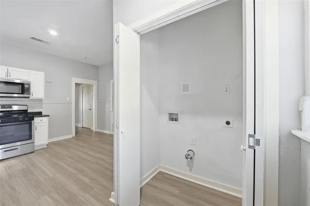 $219,900 | 3018 Sappington Place, Fort Worth, TX 76116