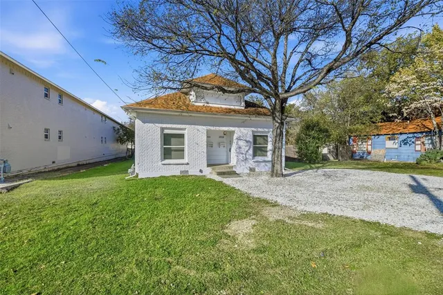 $219,900 | 3018 Sappington Place, Fort Worth, TX 76116