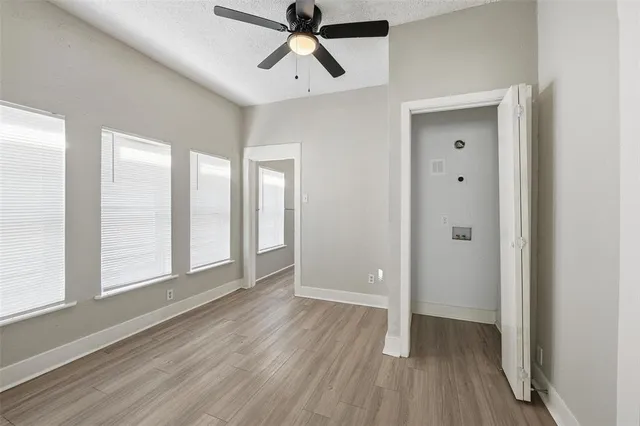 $219,900 | 3018 Sappington Place, Fort Worth, TX 76116