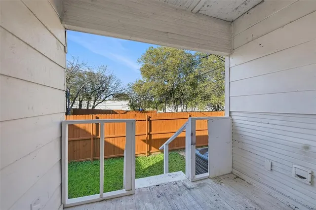 $219,900 | 3018 Sappington Place, Fort Worth, TX 76116