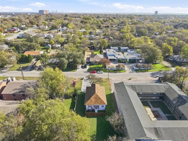 $219,900 | 3018 Sappington Place, Fort Worth, TX 76116