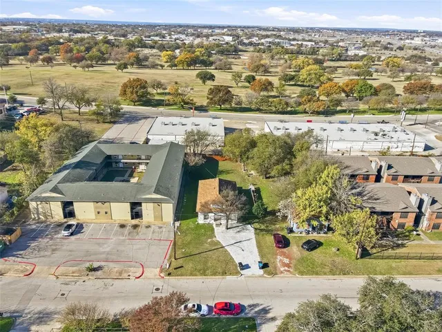 $219,900 | 3018 Sappington Place, Fort Worth, TX 76116