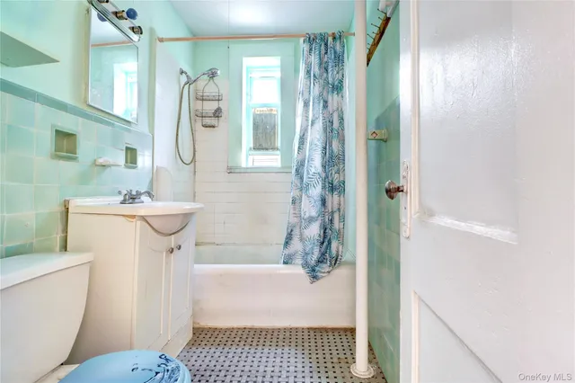 $1,600,000 | 88-01 107th Street | Richmond Hill