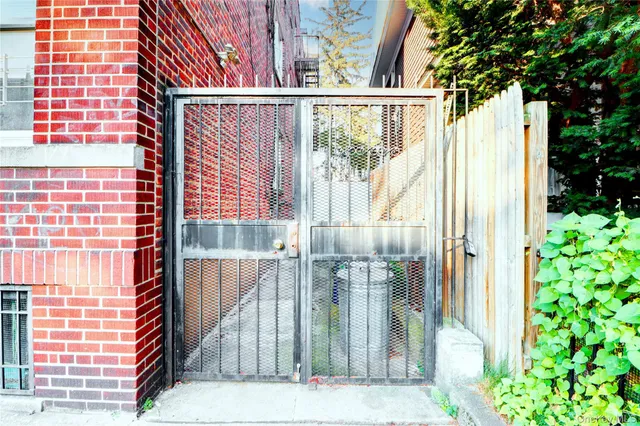 $1,600,000 | 88-01 107th Street | Richmond Hill