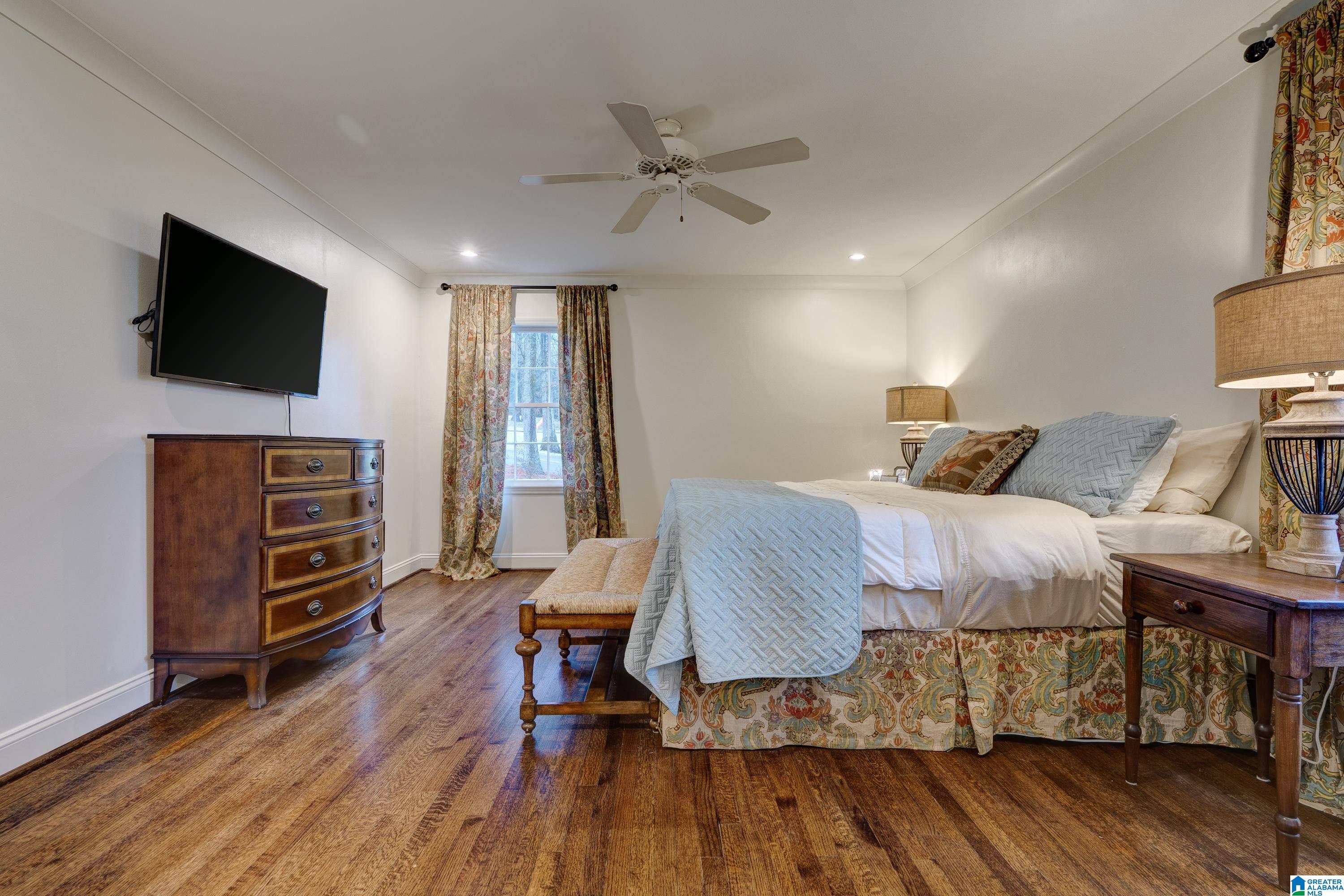 3769 North Woodridge Road Birmingham, AL 35223 - Photo 17 of 34