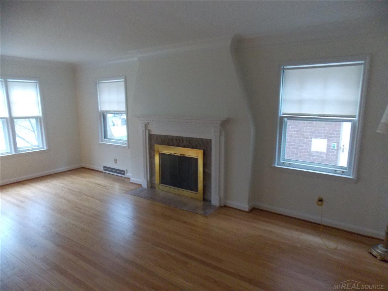 330 Merriweather Road Grosse Pointe Farms, MI 48236 - Photo 7 of 21