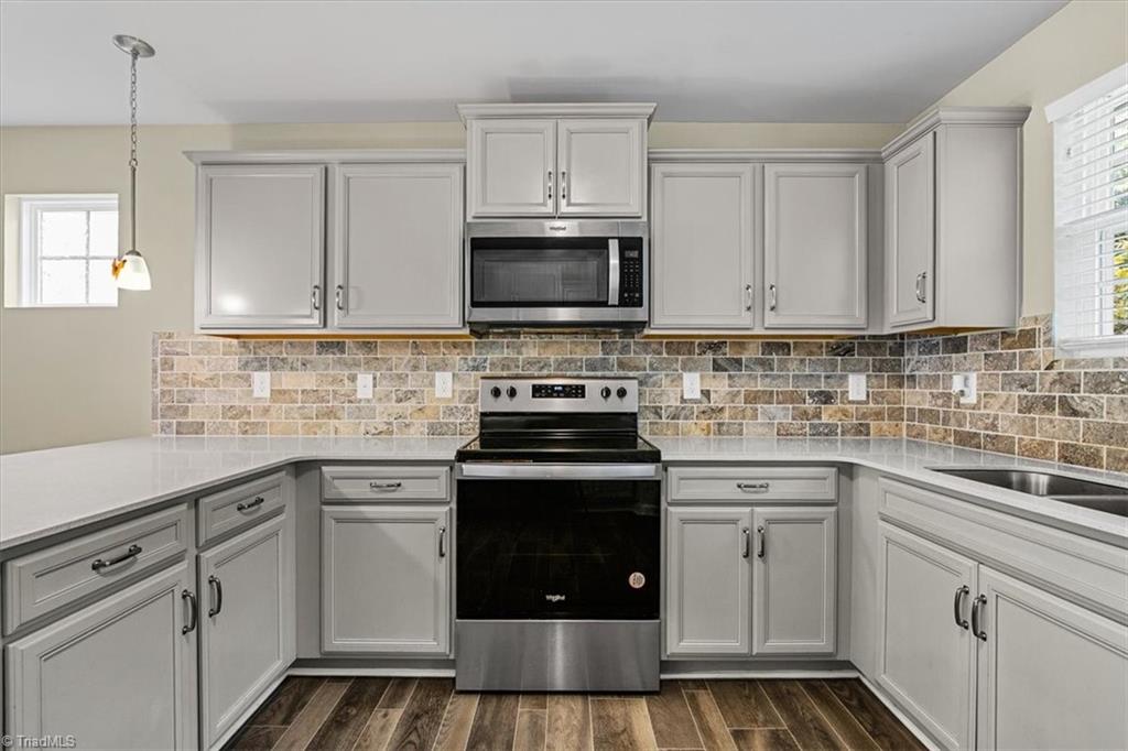 3837 Copperfield Court High Point, NC 27265 - Photo 15 of 42