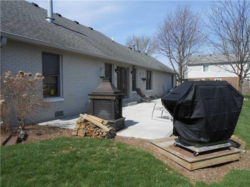 379 Independence Road Greenfield, IN 46140 - Photo 2 of 11