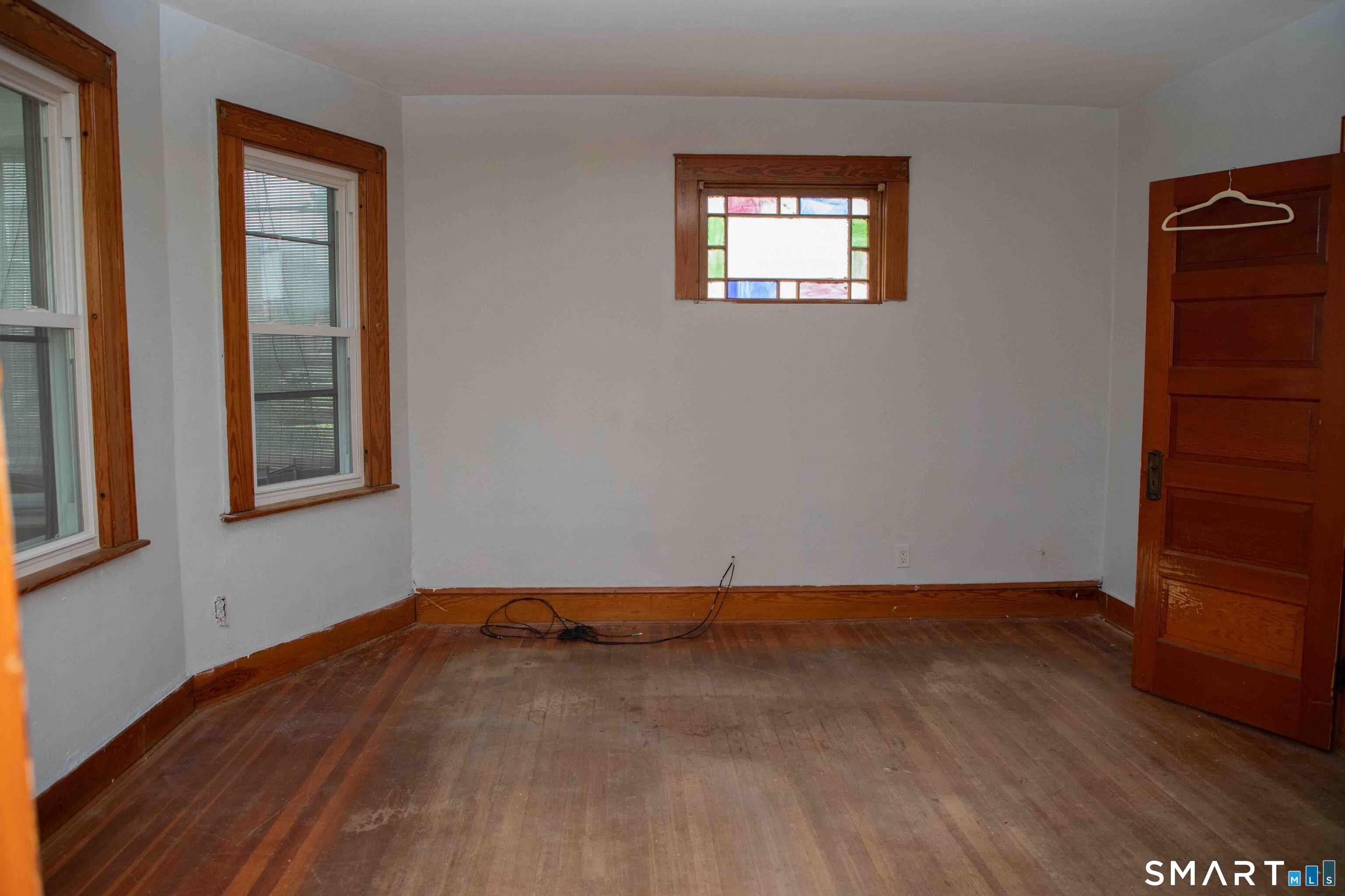 376 Broad Street New Britain, CT 06053 - Photo 3 of 39 First Floor Living Room