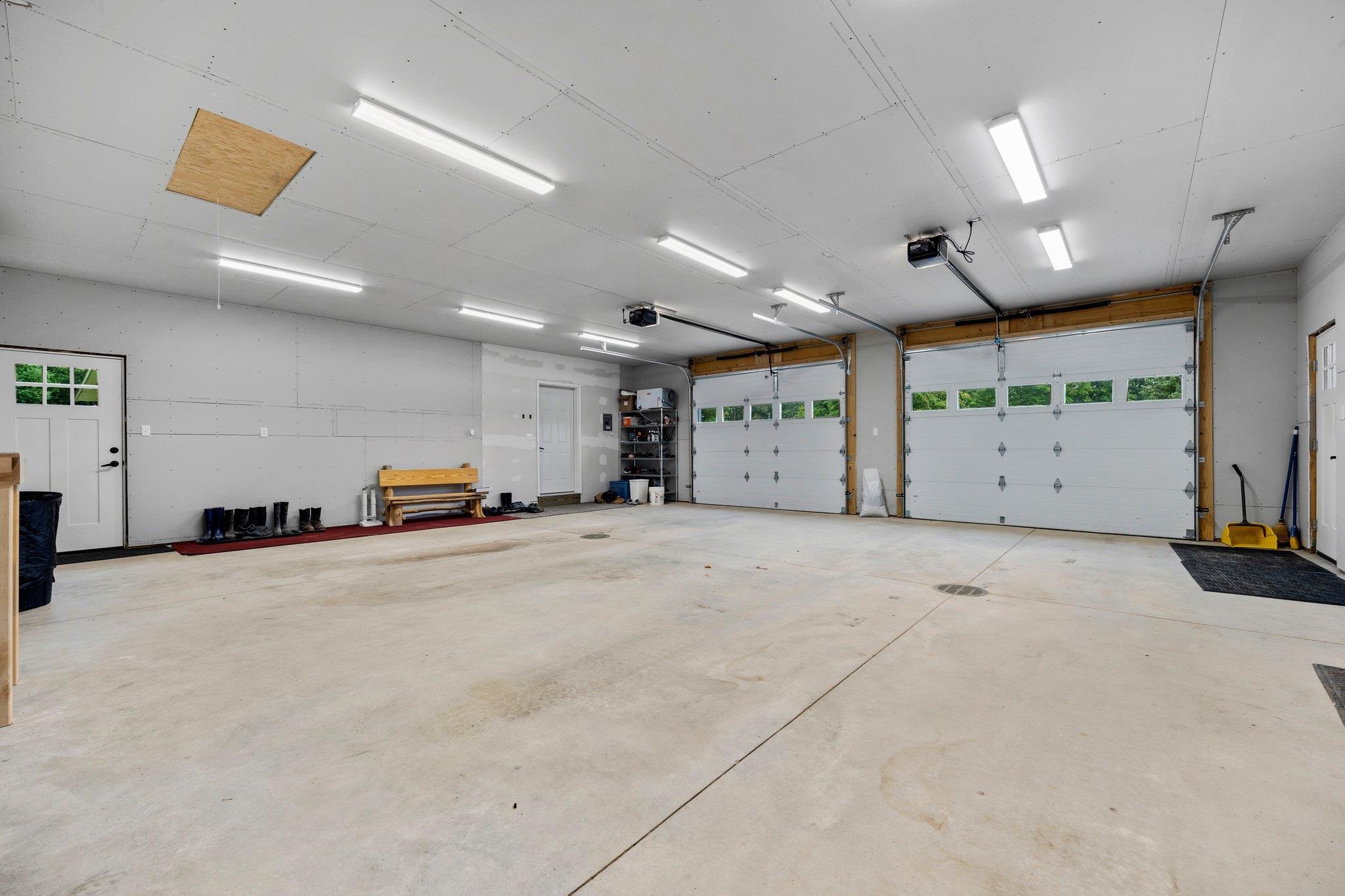 2108 West Old State Road East Jordan, MI 49727 - Photo 5 of 63 1915754-4.JPG