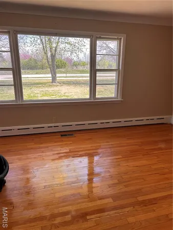 $380,000 | 473 North Lincoln Drive, Troy, MO 63379