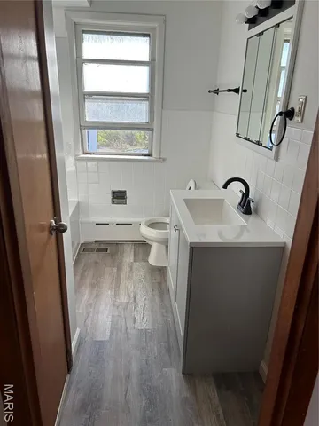 $425,000 | 473 North Lincoln Drive, Troy, MO 63379