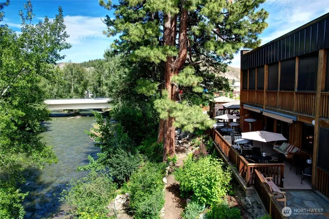 a view of outdoor space yard and patio