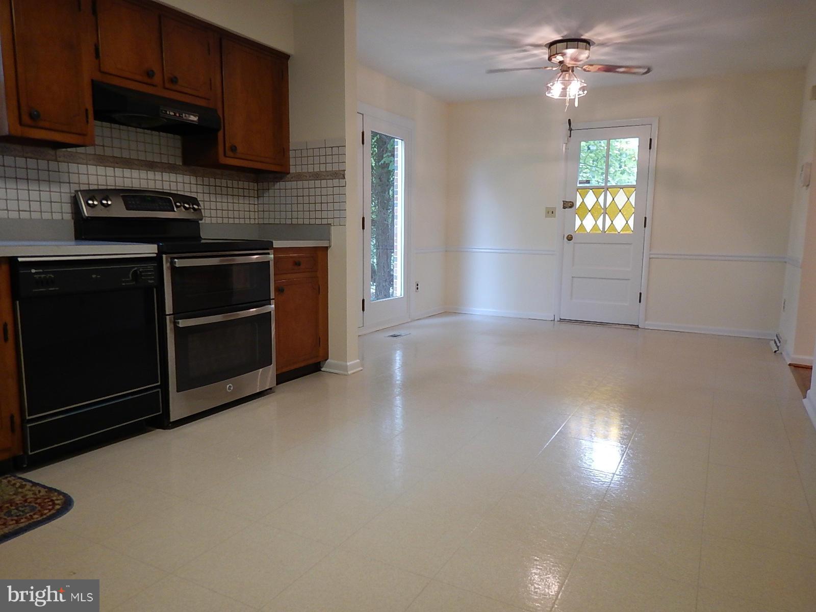 11707 Chapman Road Kingsville, MD 21087 - Photo 15 of 30 Spacious Kitchen