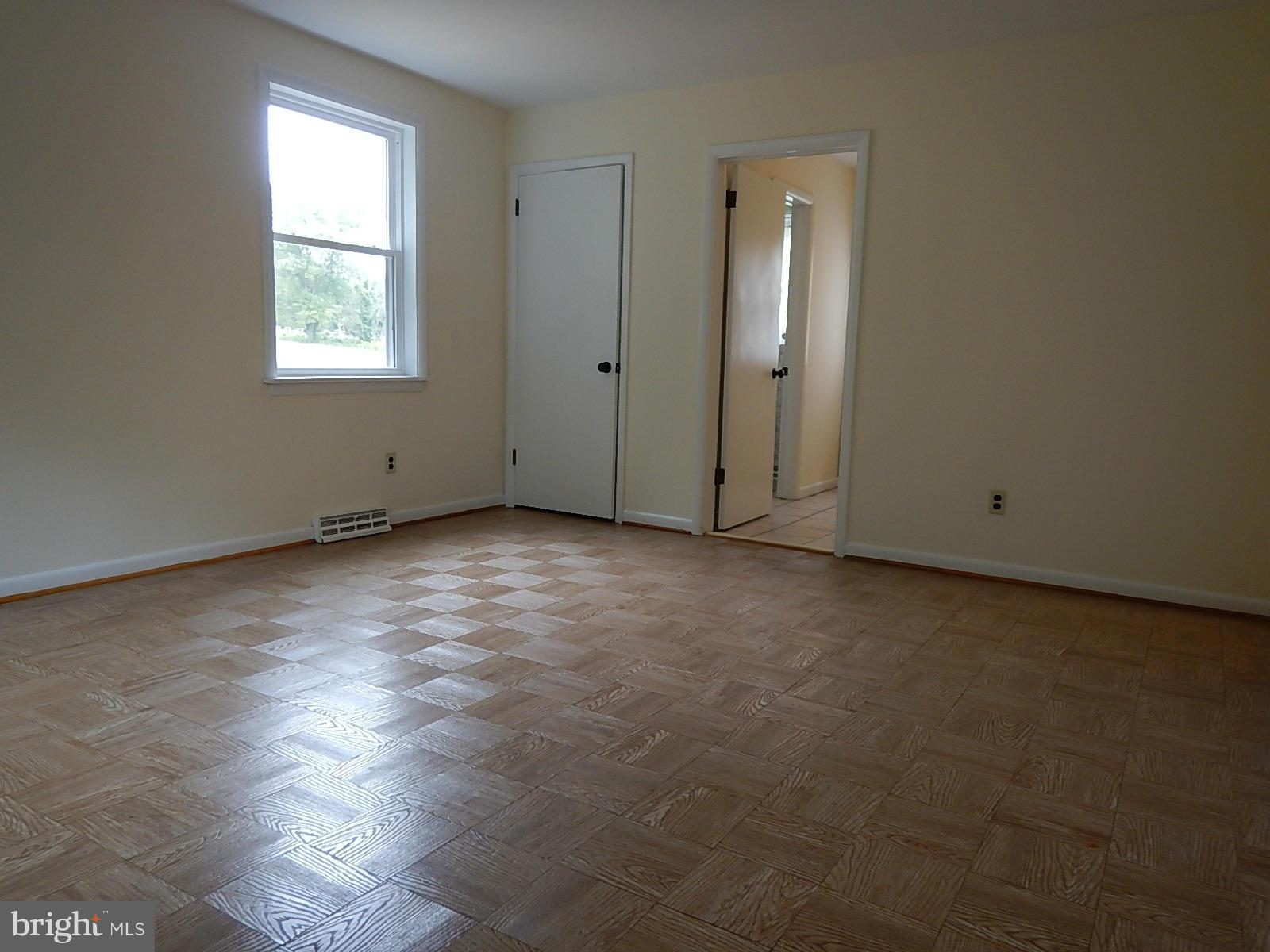 11707 Chapman Road Kingsville, MD 21087 - Photo 23 of 30 Family Room looking toward Laundry Room