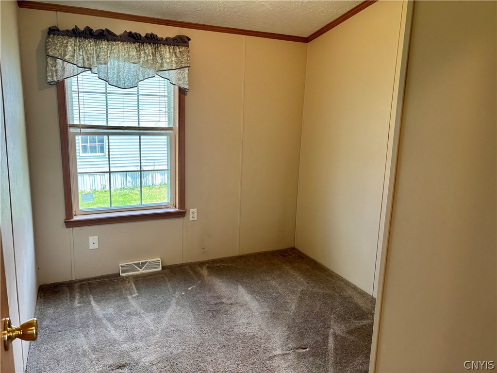 54 Fairport Road Manlius, NY 13104 - Photo 16 of 25 Second bedroom