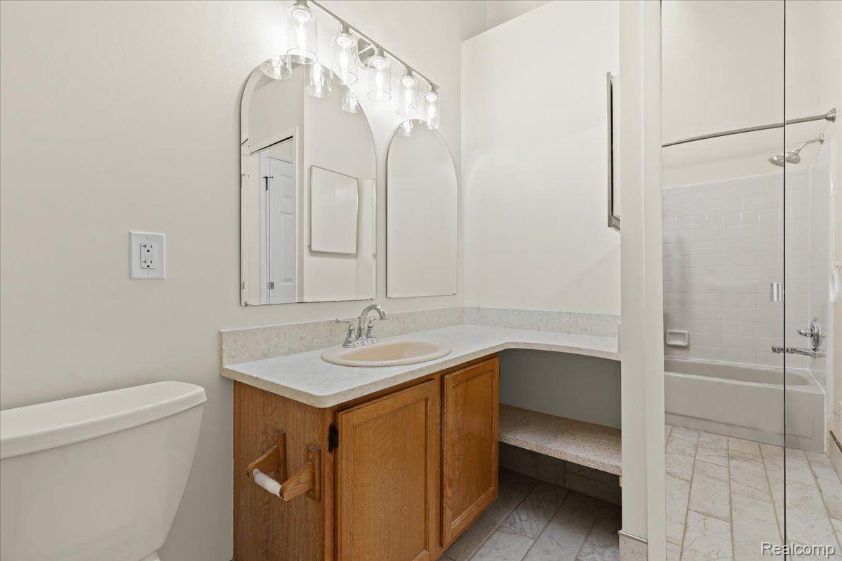 40013 Crosswinds Road Novi, MI 48375 - Photo 19 of 23 Gallery Image 19