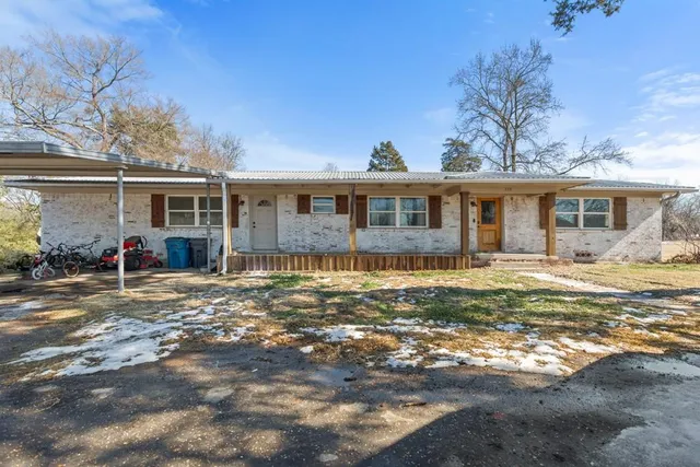 $219,900 | 116 Magnolia Street, Van, TX 75790