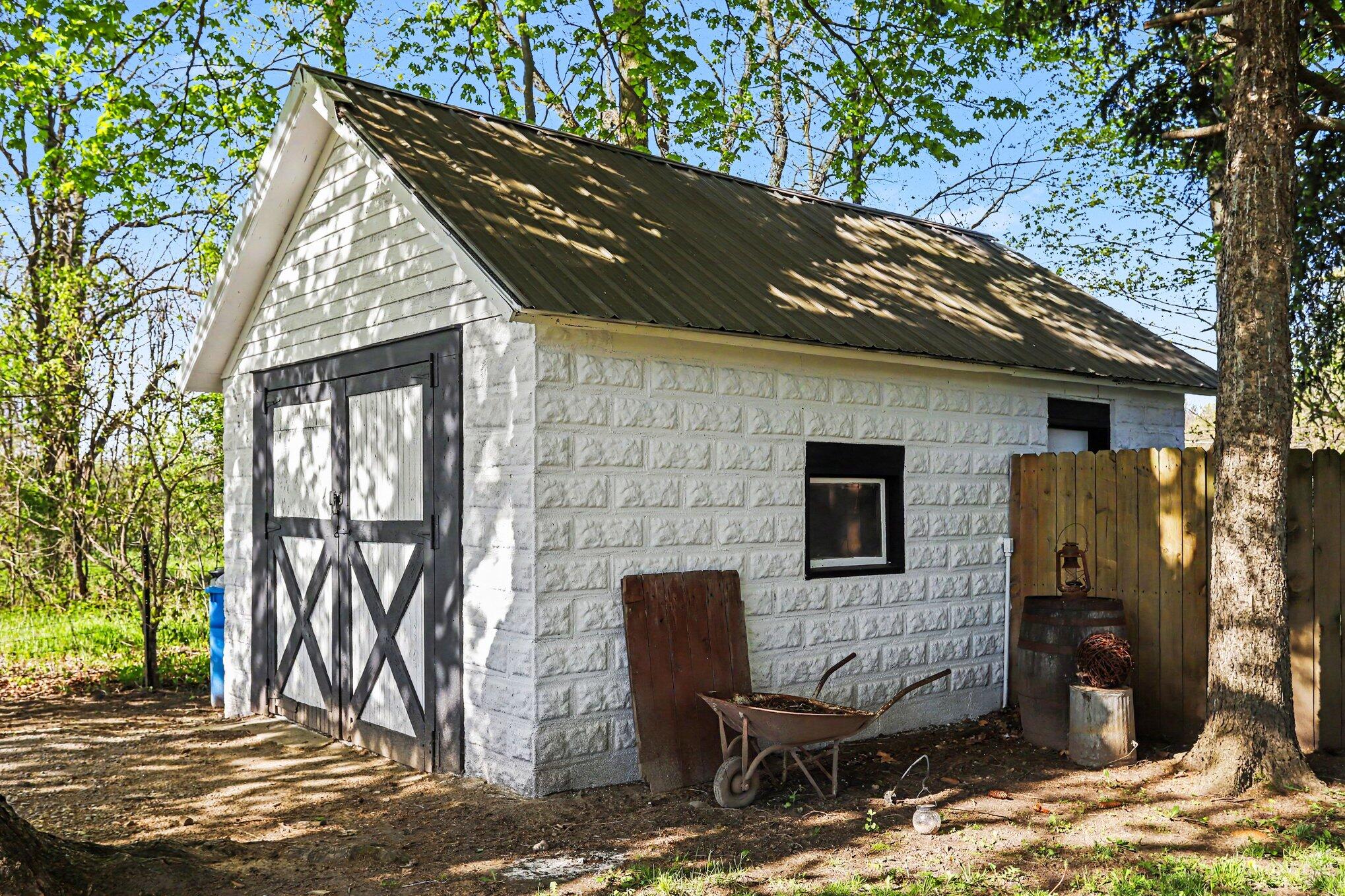 711 North Burr Oak Road Colon, MI 49040 - Photo 12 of 17 011_file_3913