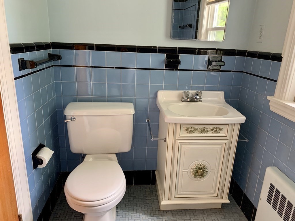 35 Morton Street Needham, MA 02494 - Photo 13 of 17