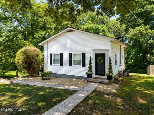 $314,900 | 1209 Forest Avenue, Maryville, TN 37804