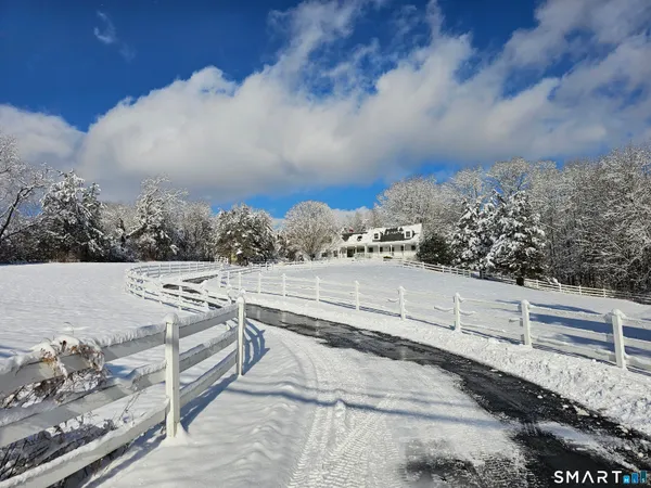 $1,925,000 | 819 Main Street North, Woodbury, CT 06798