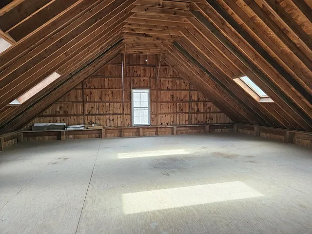 a view of a livingroom with entryway