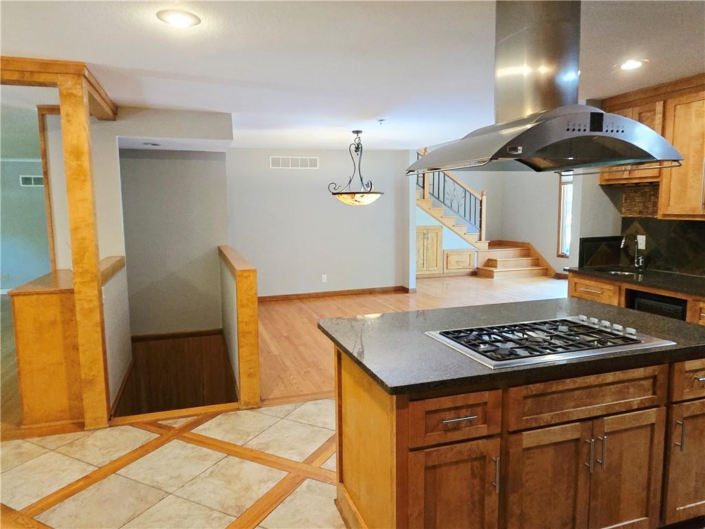 9536 Manor Road Leawood, KS 66206 - Photo 26 of 34 Gallery Image 26