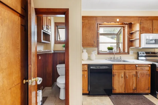 $607,000 | 24 Endicott Street, Saugus, MA 01906