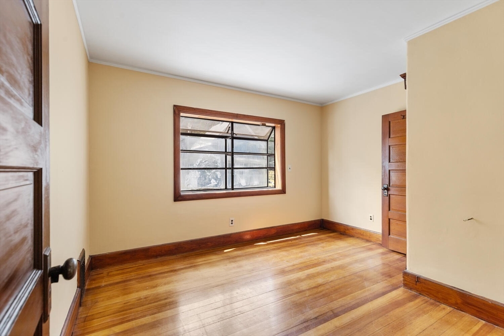 24 Endicott Street Saugus, MA 01906 - Photo 20 of 38