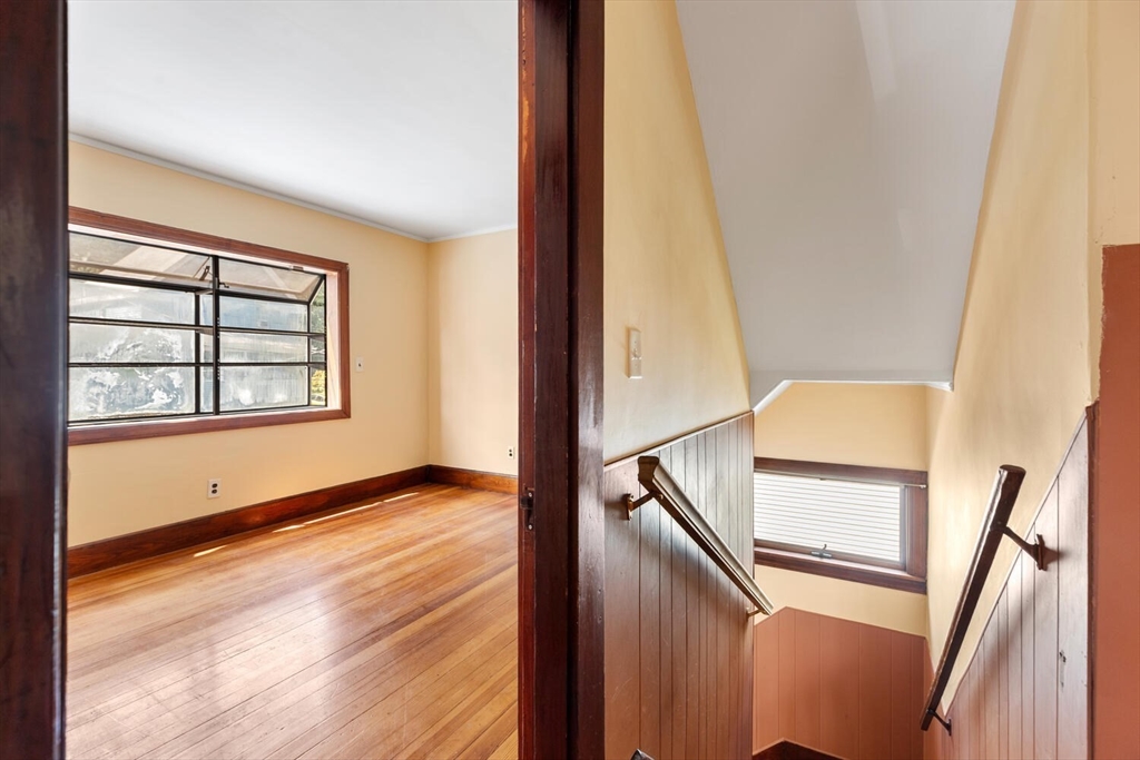 24 Endicott Street Saugus, MA 01906 - Photo 21 of 38