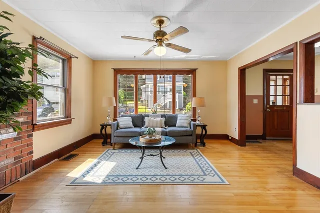 $607,000 | 24 Endicott Street, Saugus, MA 01906