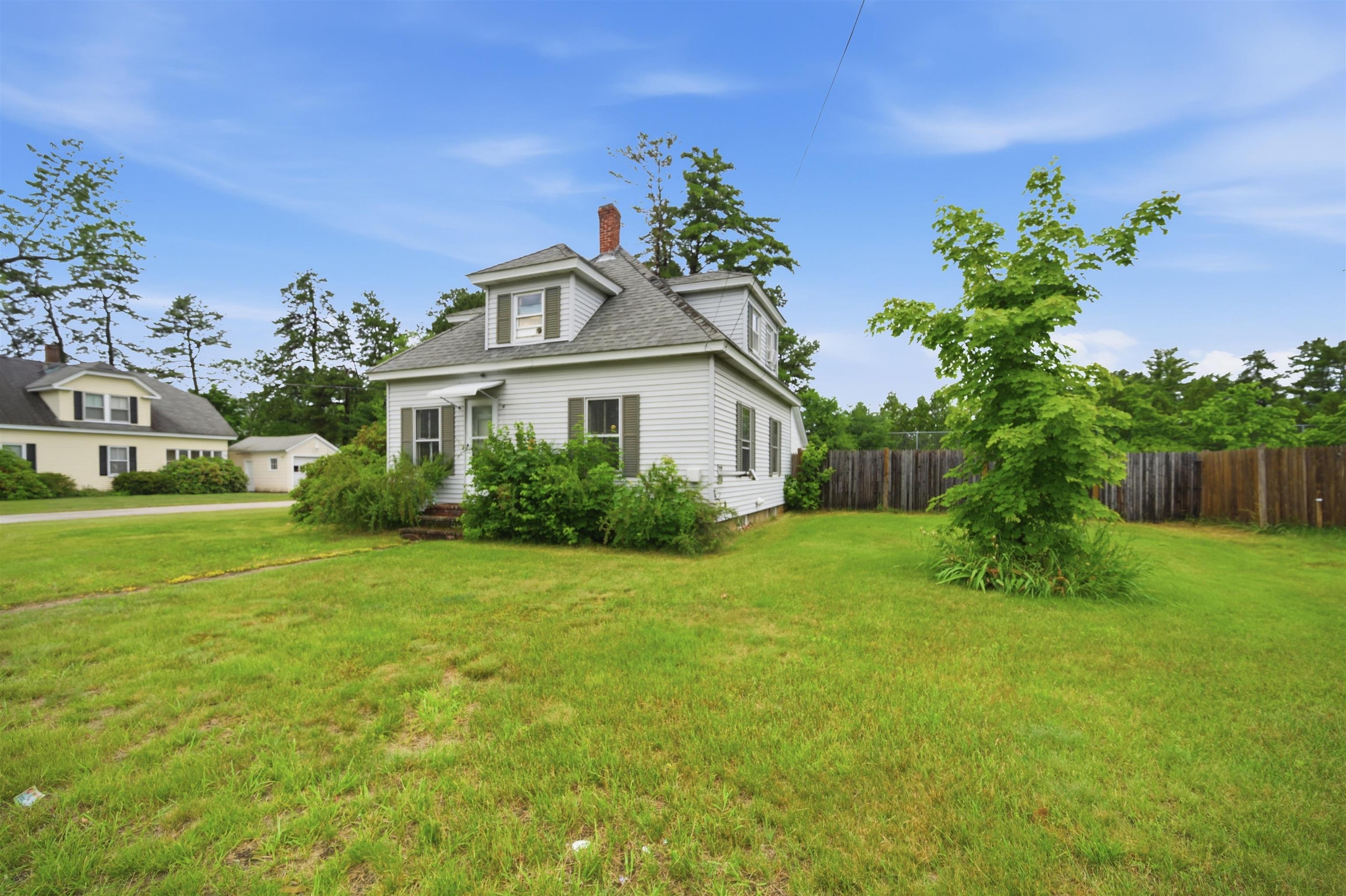 57 Pembroke Road Concord, NH 03301 - Photo 2 of 31