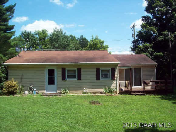 914 Battlefield Road Fort Defiance, VA 24437 - Photo 2 of 5 a front view of house with yard and green space
