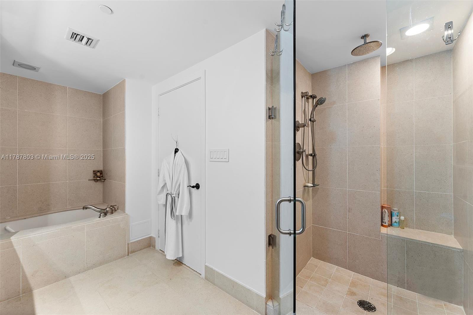 6801 Collins Avenue, Unit PH01PH02 Miami Beach, FL 33141 - Photo 27 of 42