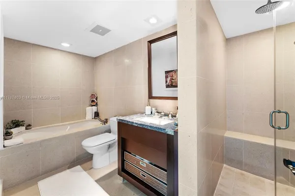 $19,900 | 6801 Collins Avenue, Unit PH01PH02, Miami Beach, FL 33141