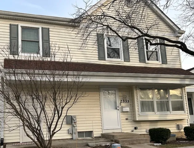 $269,999 | 2333 Oxhill Court, Unit 2333, Schaumburg, IL 60107