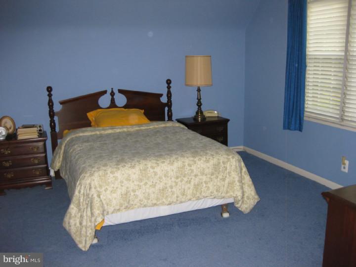 1152 Cumberland Road Abington, PA 19001 - Photo 6 of 10 Bedroom - Main