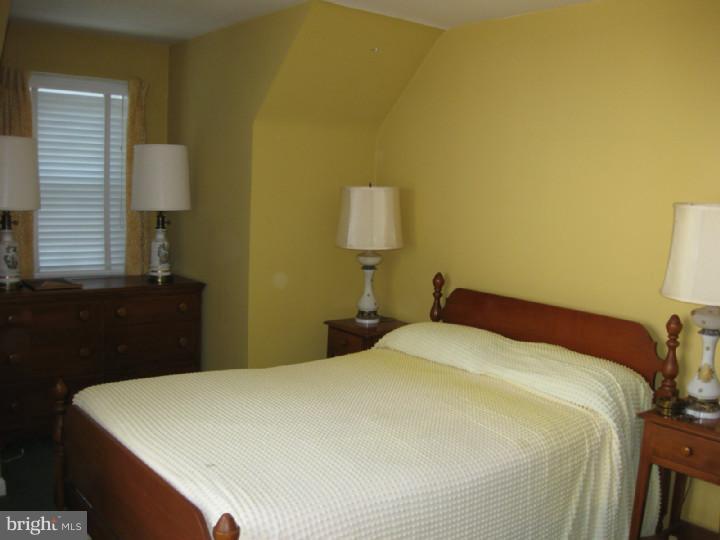 1152 Cumberland Road Abington, PA 19001 - Photo 7 of 10 Bedroom 2