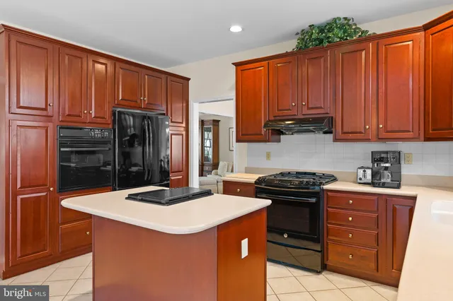 $675,000 | 5 Grayson Circle, Unit 2501, Phoenixville, PA 19460