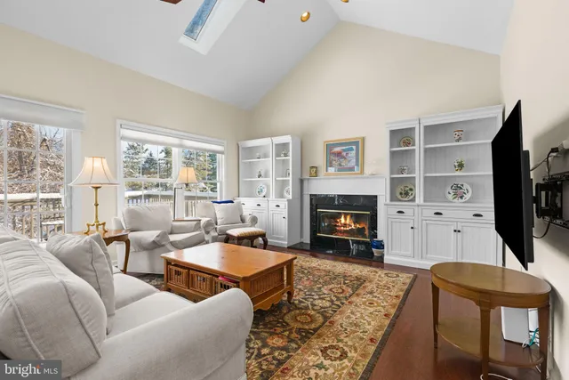 $675,000 | 5 Grayson Circle, Unit 2501, Phoenixville, PA 19460