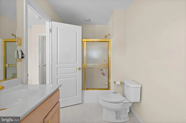 $675,000 | 5 Grayson Circle, Unit 2501, Phoenixville, PA 19460