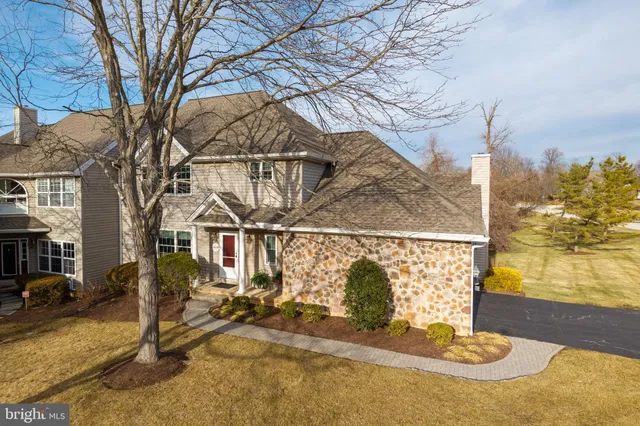 $675,000 | 5 Grayson Circle, Unit 2501, Phoenixville, PA 19460