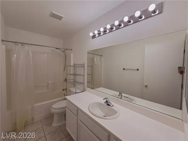 $2,200 | 9862 Shadow Grove Avenue, Las Vegas, NV 89148